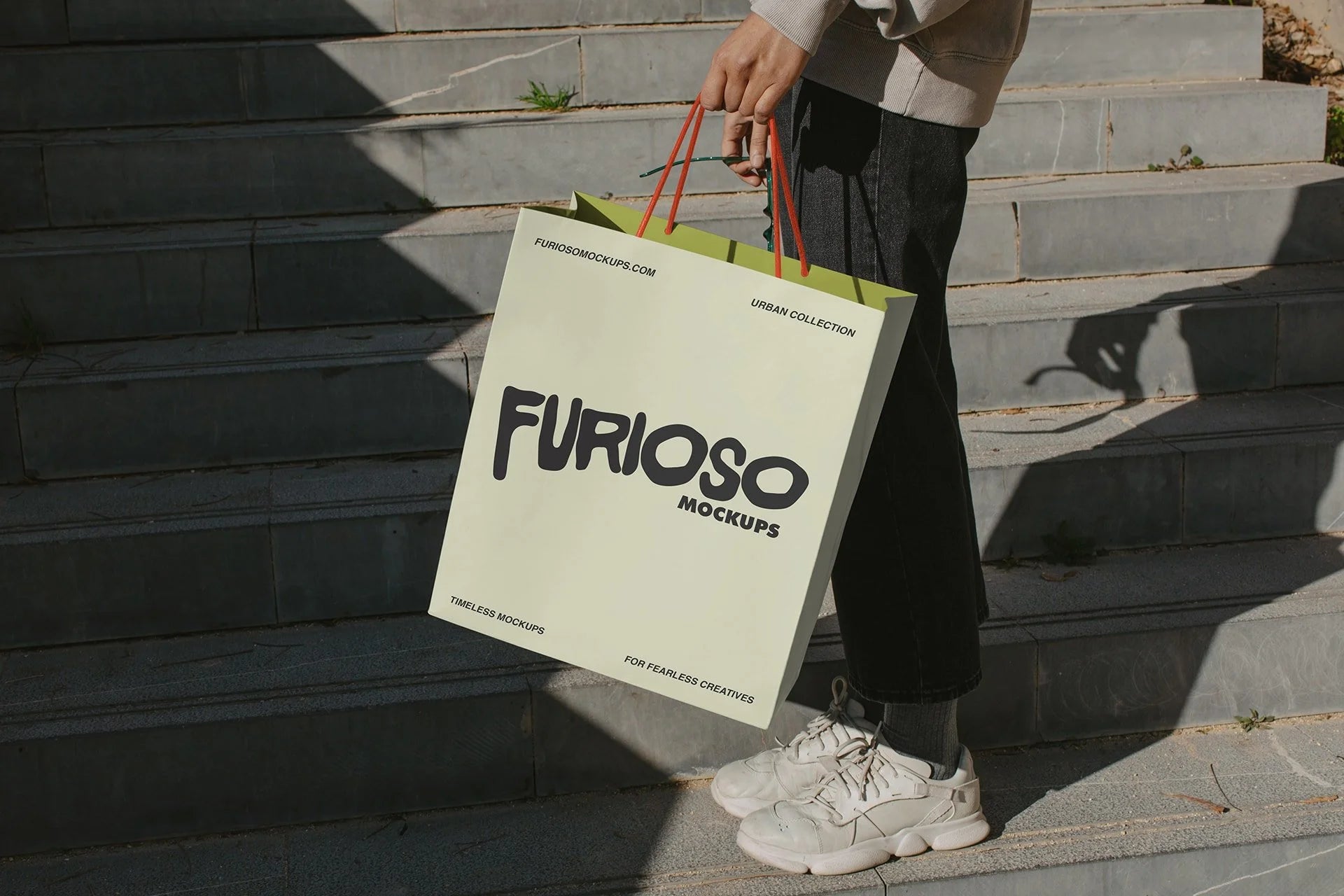Shopping Bag Mockup 01UC PSD mockup from the Urban Collection – FURIOSO