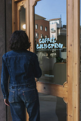 Glass Door Mockup 01CC PSD mockup from the Coffee Collection – FURIOSO