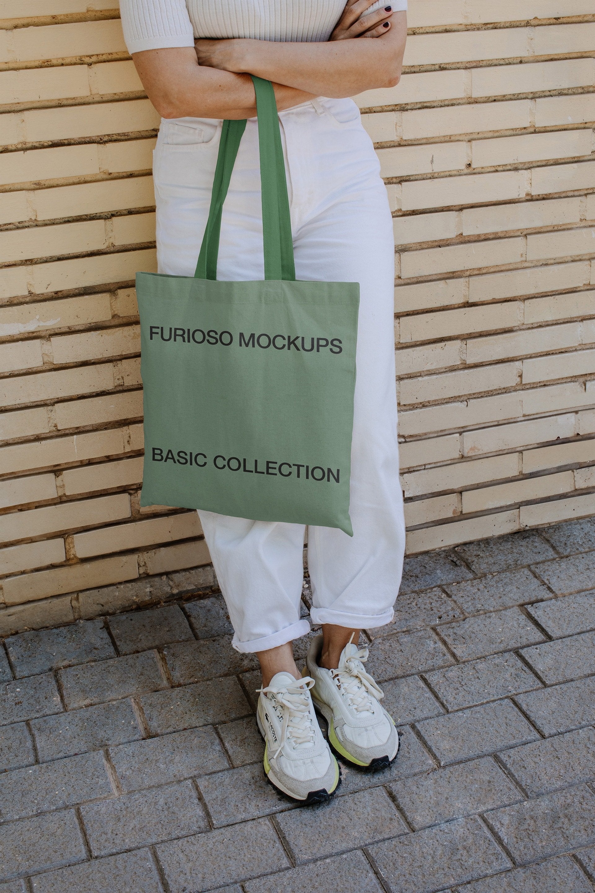 Tote Bag Mockup 05FM PSD mockup from the Basic Collection – FURIOSO