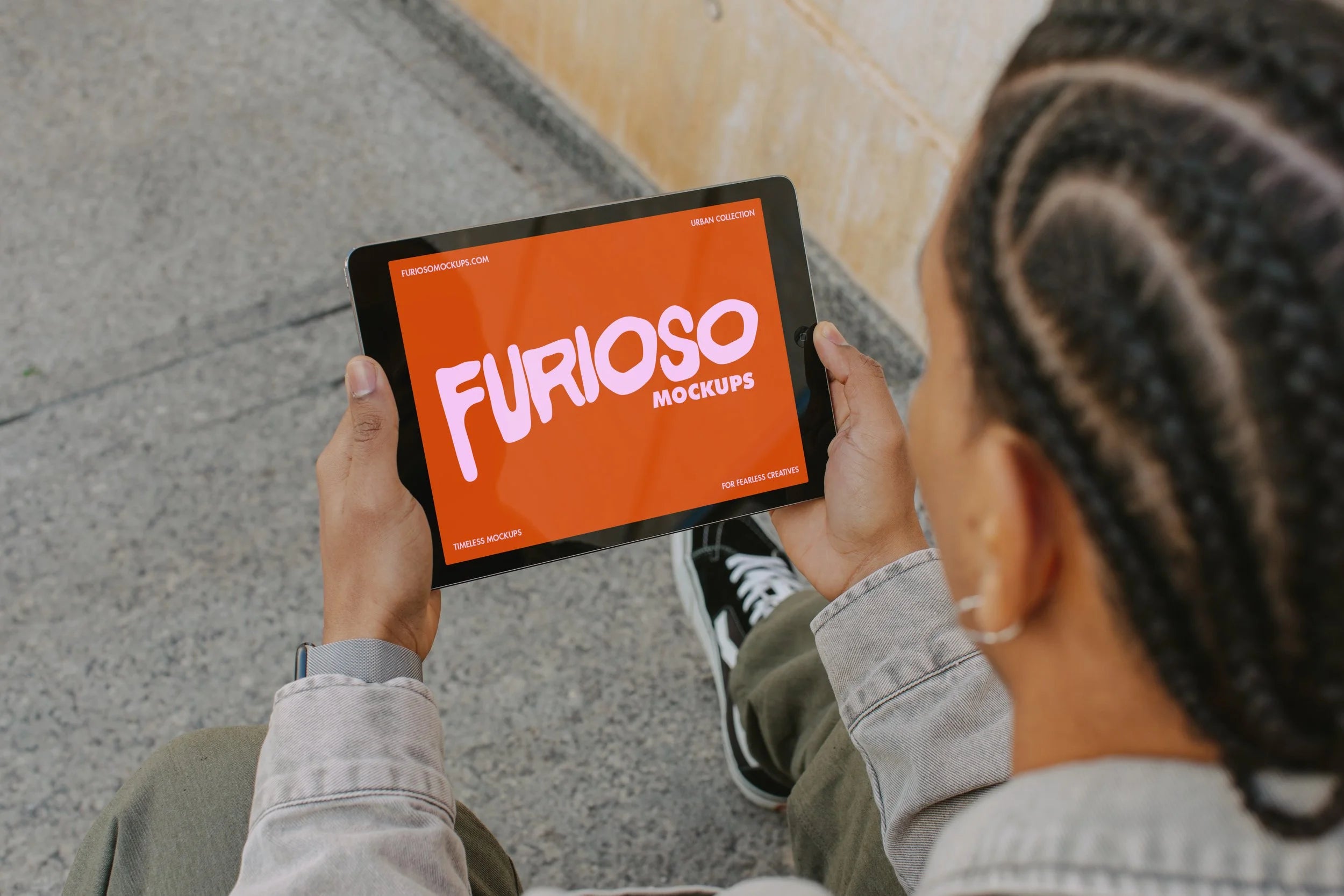 iPad Mockup 01UC PSD mockup from the Urban Collection – FURIOSO